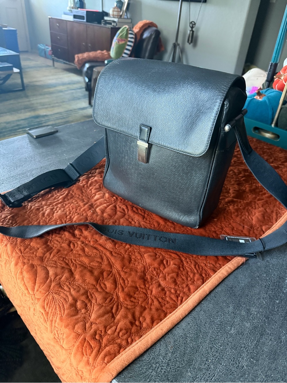 Louis Vuitton Black Saffiano Leather Messenger Bag with Shoulder Strap
